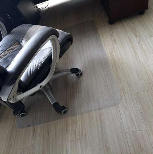 Stuhlschutzunterlage 100x140cm RUHHY - milchig (akce)