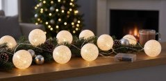 MagicHome Cotton Balls Weiße Kette, 10x LED warmweiß, PE/Baumwolle, 2xAA, einfache Beleuchtung, Beleuchtung, L-1,35 m