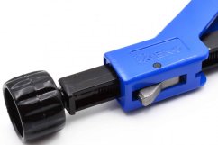 Cutter Profi pentru tevi PVC 3-64 mm, GEKO (akce)