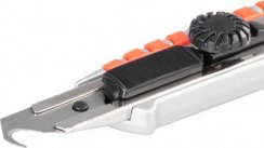 Kés Strend Pro UKX-867-8, 18 mm, törhető, kerékkel, pengehoroggal, Alu / műanyag