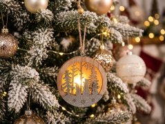 MagicHome Weihnachtsdekoration, Schneemann in einer Kugel, LED, hängend, MDF, 8,5x2x8,5 cm