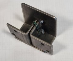 Petlica 45 surová so strieškou /4mm