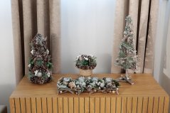 MagicHome Weihnachtsbaum, natur, mit grünen Kugeln, 47 cm