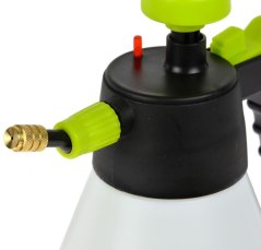 Manueller Drucksprüher 1,5 Liter, mit 360° verstellbarer Düse, GEKO