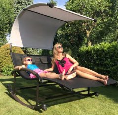 Hojdacie lehátko pre dve osoby so strieškou + vankúše MultiGarden