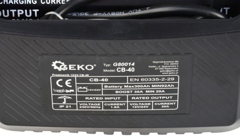 Nabíjačka autobatérii CB-40, 230 V, 12/24 V, poistka 30A, intenzita prúdu 30A