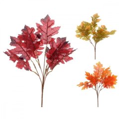 Dekoracija mešanice bodečih listov