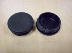 Záslepka o52 mm hr.1,5-3,5 čierna