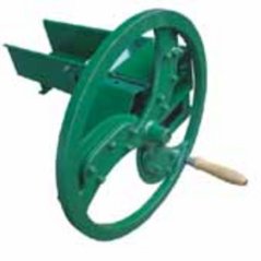 Velik kosilnik za travo in koprive