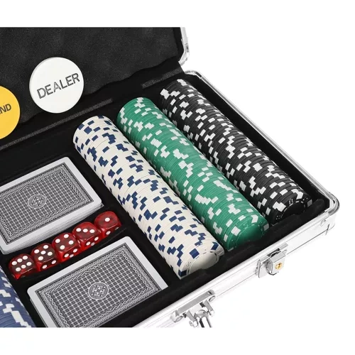 Poker - set od 300 žetona u kutiji HQ 23528 (akce)
