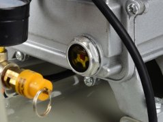 1-klipni uljni kompresor 1,8 kW, 220 l/min, spremnik zraka 50 litara, GEKO