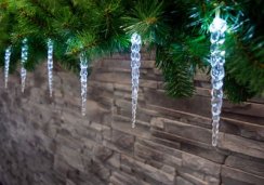 Řetěz MagicHome Vánoce Icicle, 12x LED studená bílá, 12 rampouchů, 3xAA, IP44, exteriér, osvětlení, L-2,20 m