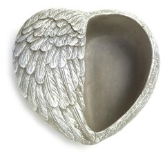 Poklopac za srce od cementa, blijedo sive boje s krilima 20,5 cm