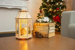 Lucerna MagicHome Vánoce, Dřevěná vesnička, 9 LED, teplá bílá, 16,5x14x30 cm