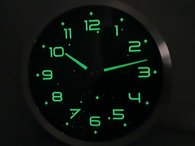 Veľké nástenné hodiny fluorescent light stars 30 cm