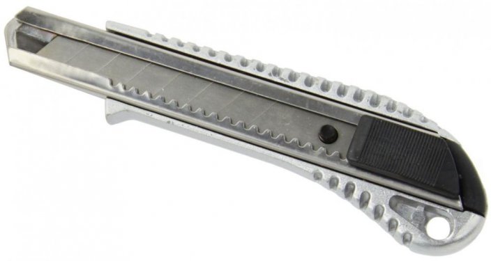 Nůž s ulamovací čepelí 18 mm, kovový s tlačítkem Profi, GEKO