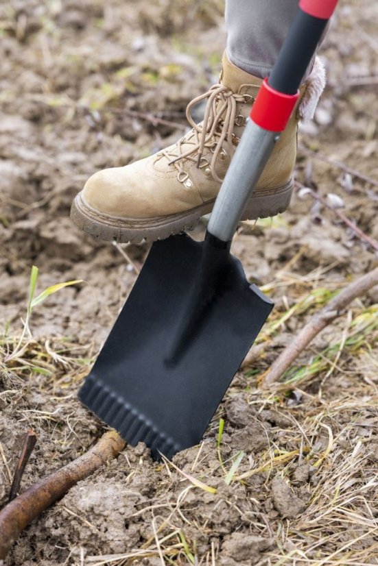 Ásó Strend Pro Premium RedShark, egyenes, üvegszálas nyéllel, D 1150 mm